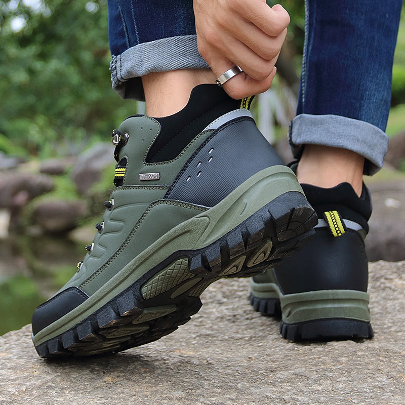 Men's High-Top Outdoor Hiking Boots Single-Layer Shoes