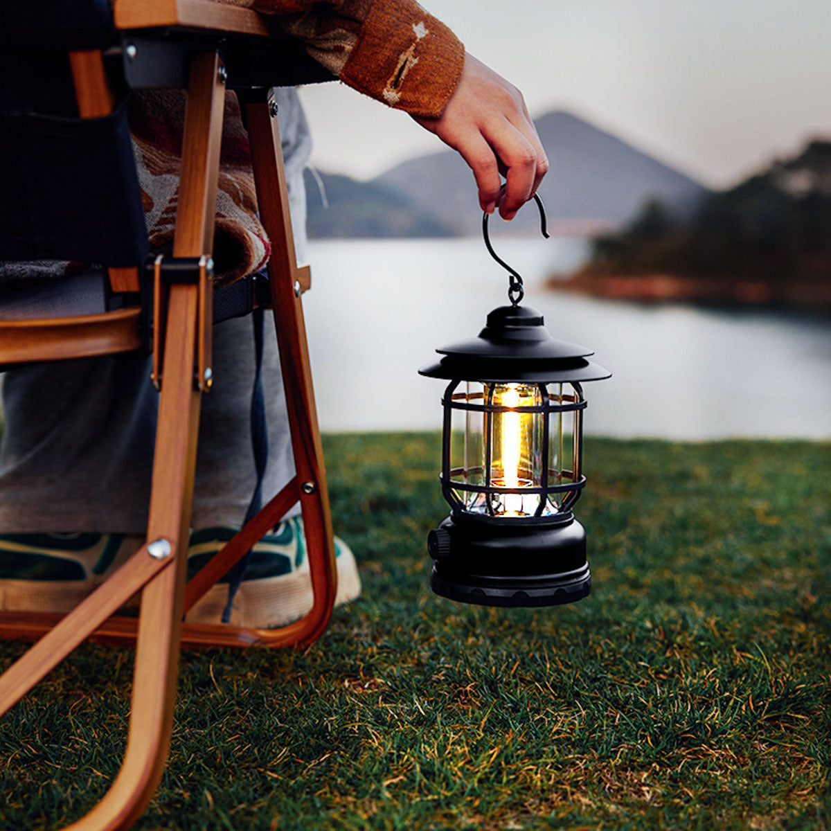 Retro Rechargeable Outdoor Camping Lantern Atmosphere Tent Lamp
